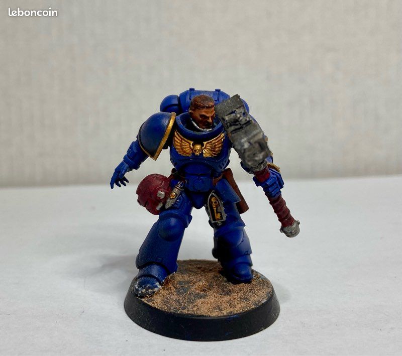 Figurine Warhammer 40K – Capitaine Ultramarins Marteau Tonnerre, Métal OOP Peint