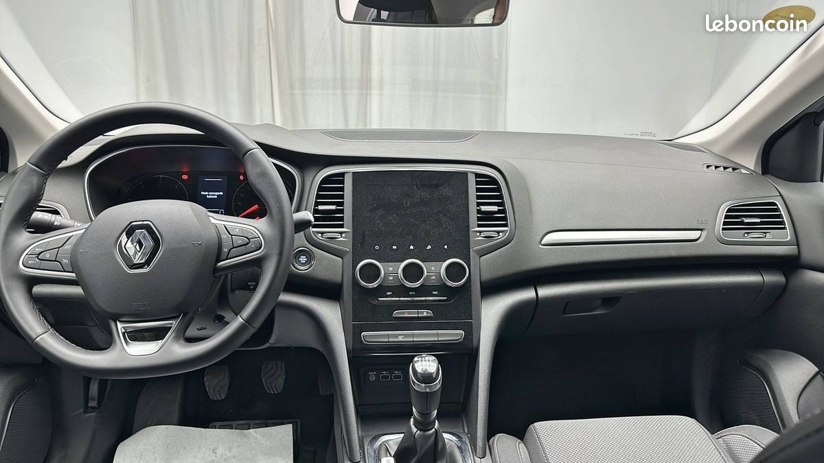 Renault megane iv berline blue dci 115 evolution (image 3)