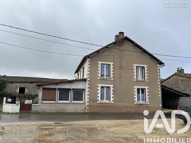 Maison de village 7 pièces 236 m²