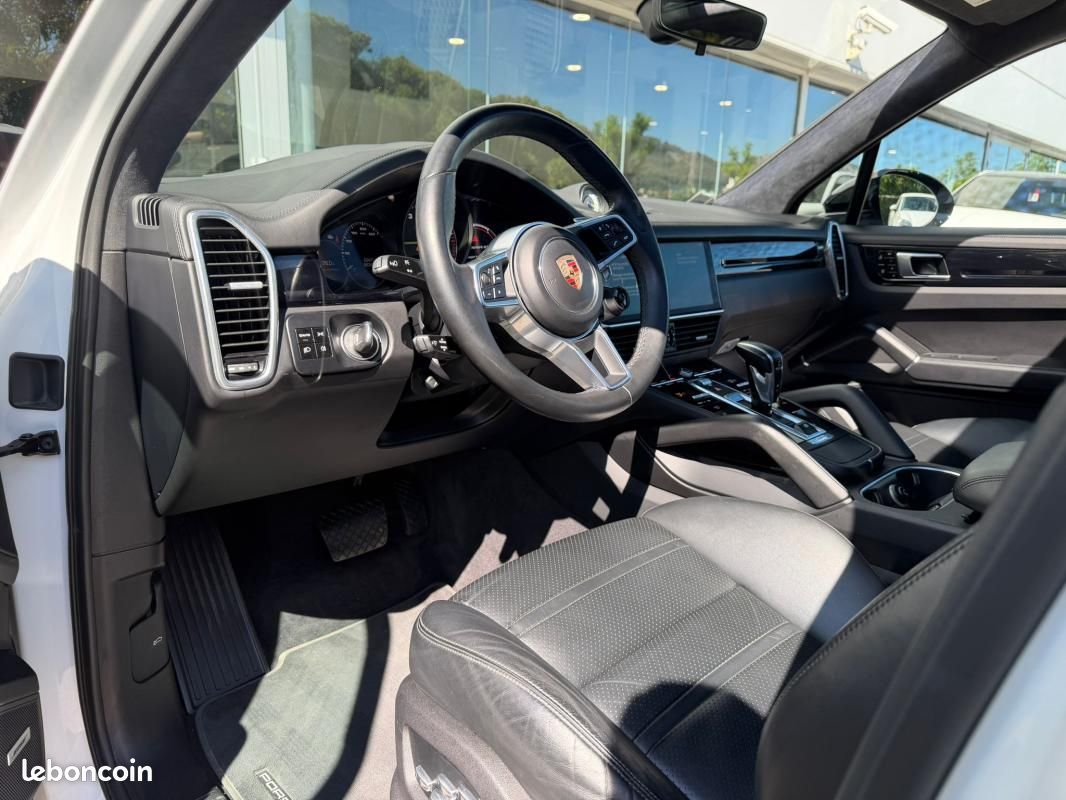 Porsche Cayenne E-Hybrid 3.0 V6 462 ch Tiptronic BVA (image 10)