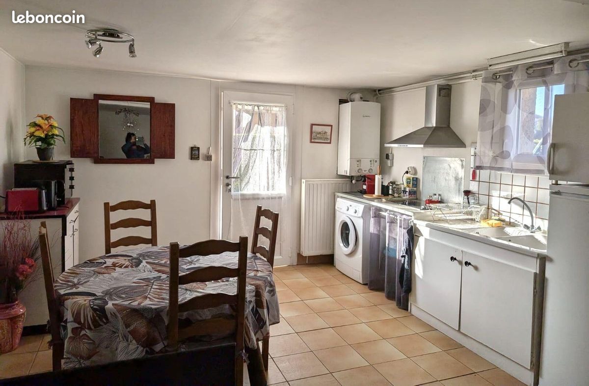 Appartement 1 pièce 49 m² · à Décines-Charpieu · 49 m² · 900 €/mois