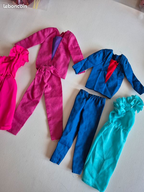 Lot vêtement vintage pour poupée Barbie (image 1)