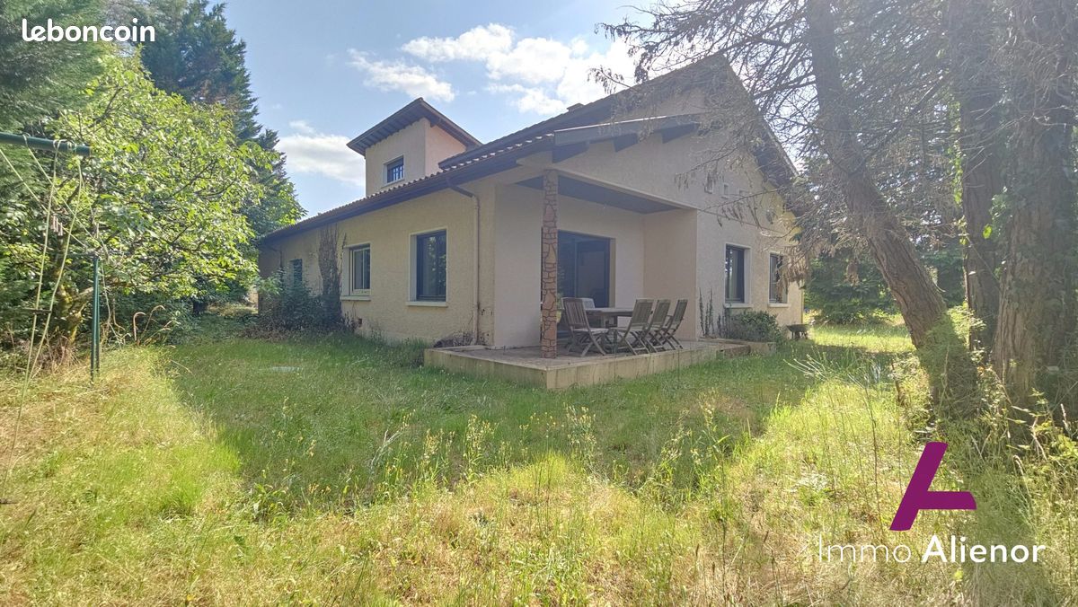 Maison 9 pièces 215 m² · à Belin-Béliet · 215 m² · 290 000 €