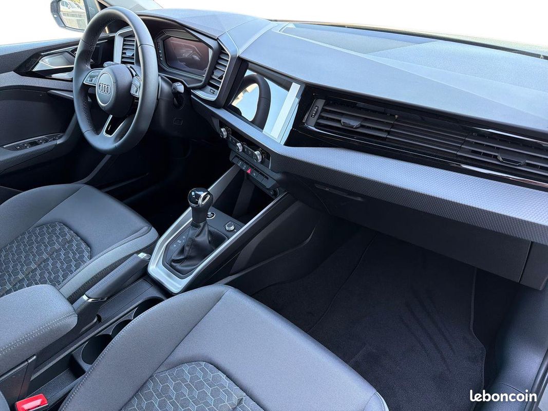 AUDI A1 Sportback 30 TFSI 116 ch S tronic 7 Design (image 9)