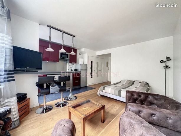Studio 1 pièce 28 m²