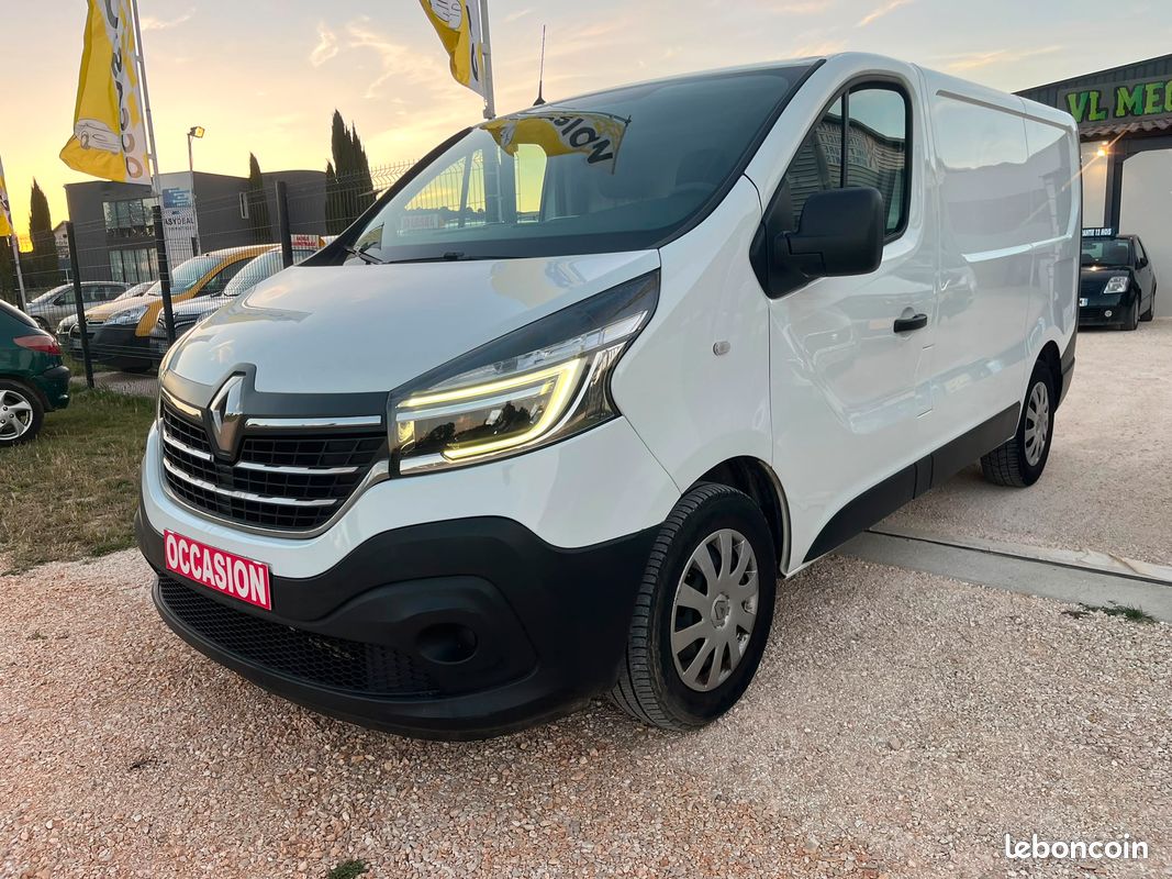 RENAULT TRAFIC III FOURGON GRAND CONFORT L1H1 DCI 95ch Entretien à jour ✅ Contrôle technique ✅ Garantie 12 Mois (image 2)