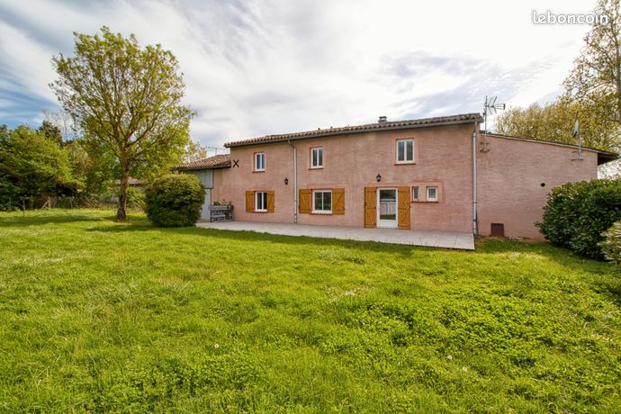 Ancien corps de ferme a 25' de labege