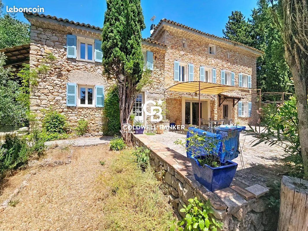 Maison 10 pièces 280 m² · à Lorgues · 280 m² · 890 000 €