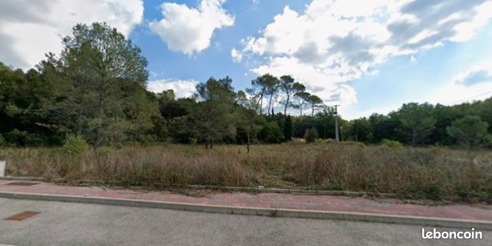 Terrain 2 065 m² Meounes Les Montrieux · à Méounes-lès-Montrieux · 205 000 €