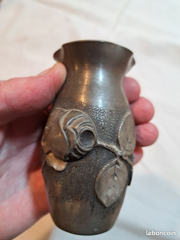Petit Soliflore Art nouveau en étain d'art signé F.Cortesi (9,5cm) (image 3)