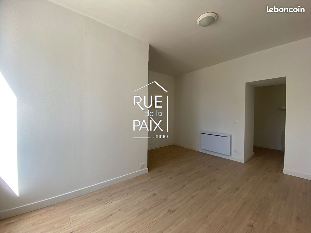 Studio 1 pièce 21 m² - Parthenay 79200 (image 2)