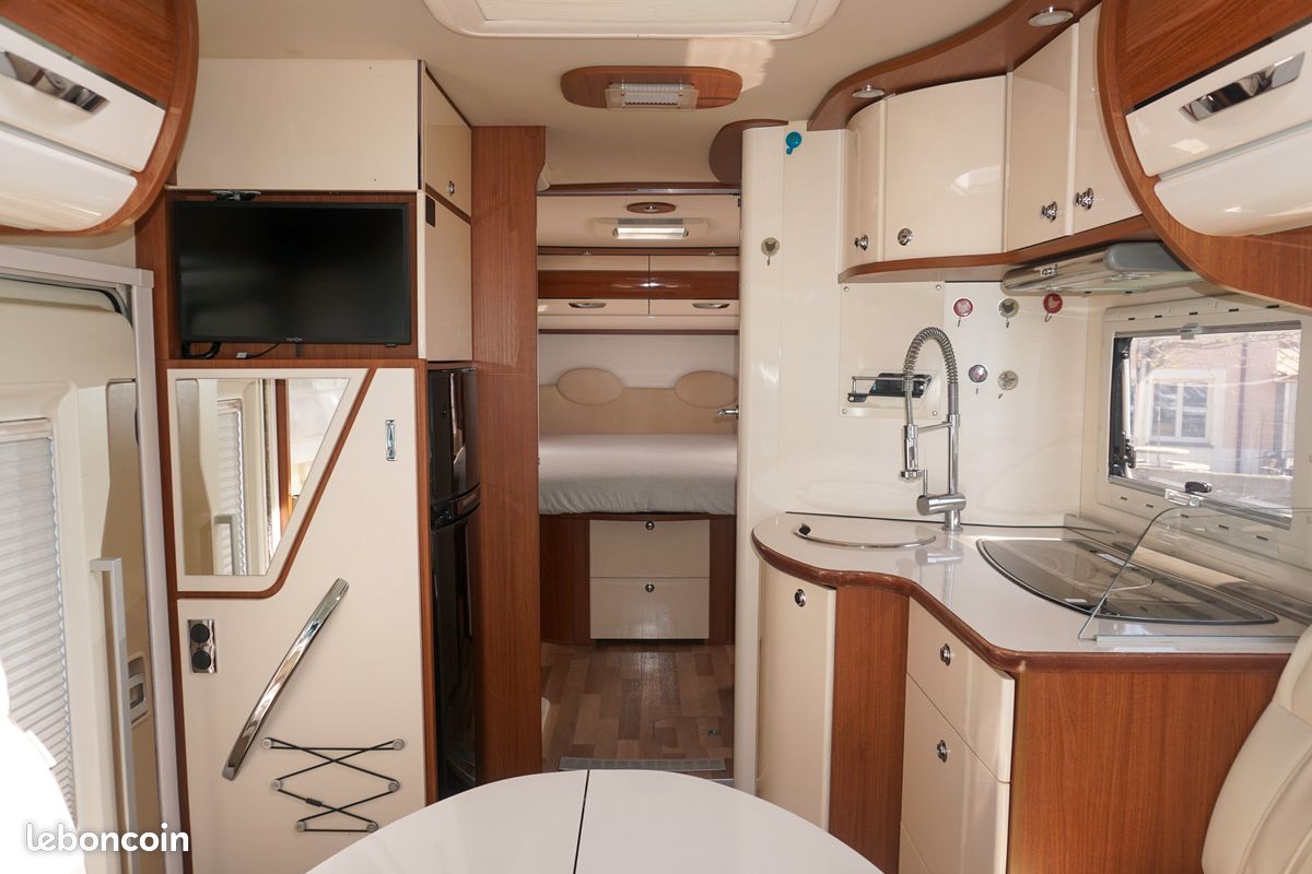 Camping-car intégral AUTOSTAR Passion I730 2019 - Lit central + pavillon - 130 CV (image 2)