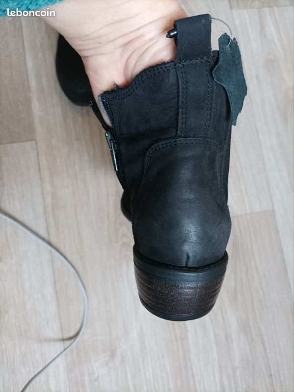 Bottines Noires En Cuir Megis - Pointure 38 EU, Style Bottillon - Neuf Sans Emballage