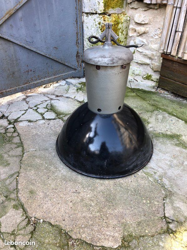 Lampe industrielle (image 1)
