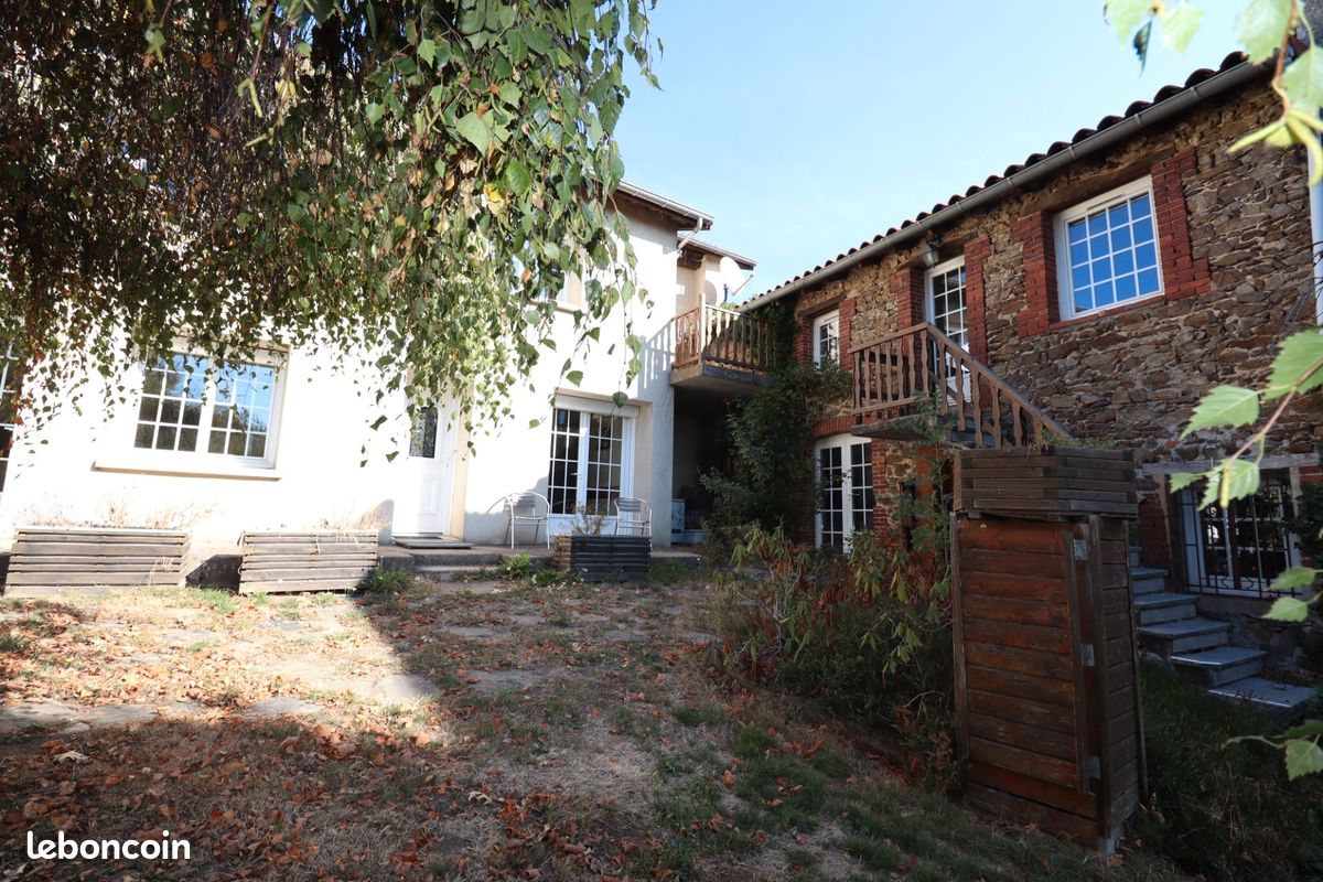 Maison 11 pièces 250 m² · à Fontanès · 250 m² · 340 000 €
