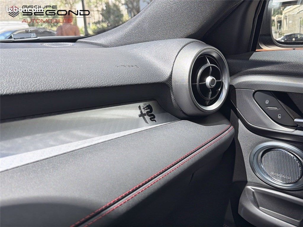 Alfa Romeo Tonale 1.5 HYBRID 160 CH VGT TCT7 Tributo Italiano (image 18)