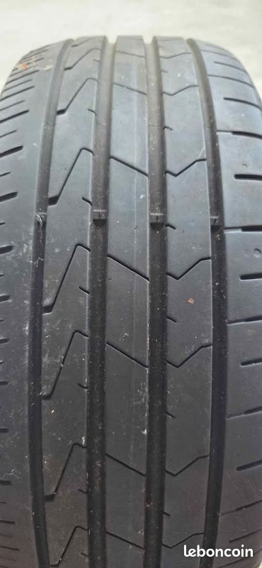 Pneu 205/55 R16 91V (image 1)