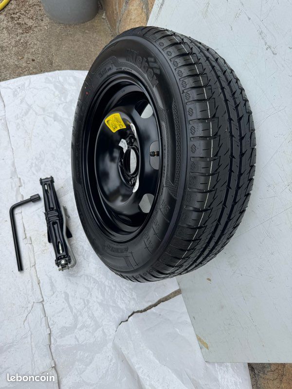🚘🛞🆘🇫🇷ROUE DE SECOURS CITROËN C3 PHASE(3)nouvelle/PEUGEOT 208(*NEUF*)ORIGINAL 100%(*4 TROUS*)AVEC KIT CRIC ORIGINAL 100% PRIX:149 EUROS 🛞🆘🇫🇷🚘 (image 2)