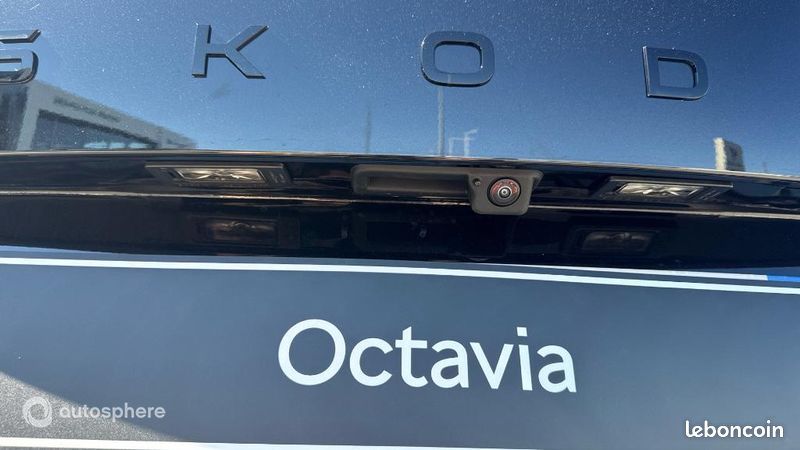 Skoda Octavia Combi 2.0 TDI SCR 150ch Sportline DSG7 (image 21)