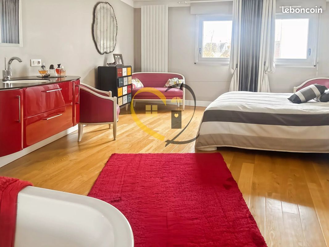 Appartement 4 pièces 107 m² · à Bourges · 107 m² · 47 000 €