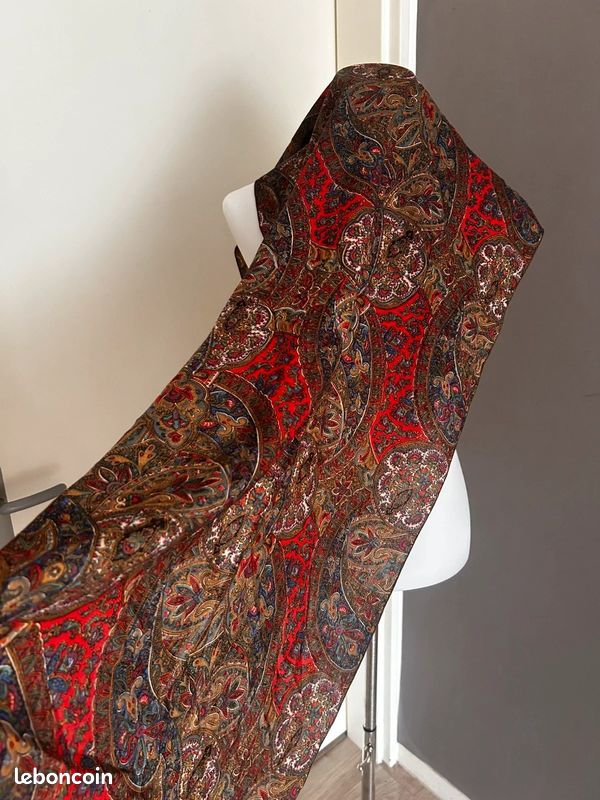 écharpe étole 100% laine made in france motif cachemire rouge et bleu (image 1)