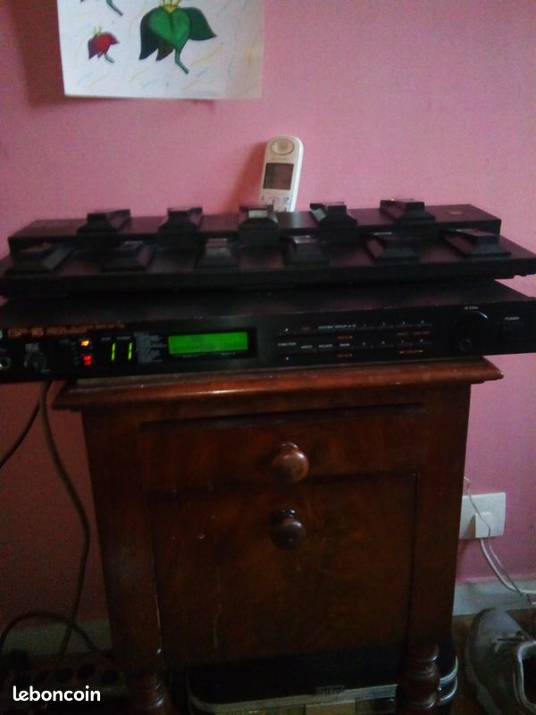 Roland GP-16 Digital Guitar Effects Processor (image 1)