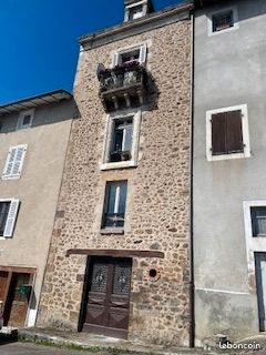 Immeuble 12 pièces 300 m² · à Rochechouart · 300 m² · 214 000 €