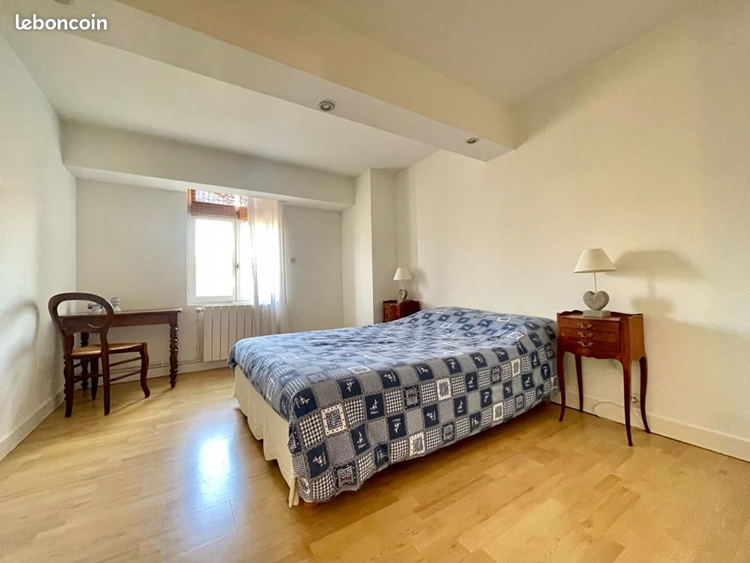 Maison 6 pièces 168 m² - Saintes 17100 (image principale 14)
