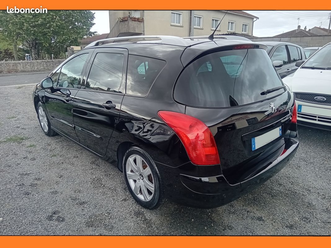 Peugeot 308 I restylée 1.6 e-HDi 112cv Série Spéciale Family 7 places 225 000 kms (image 4)