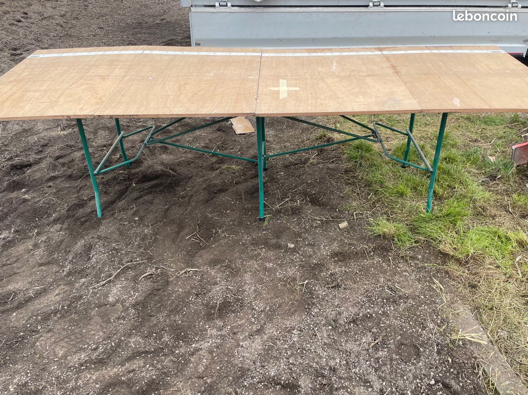 Table à tapisser (image 1)