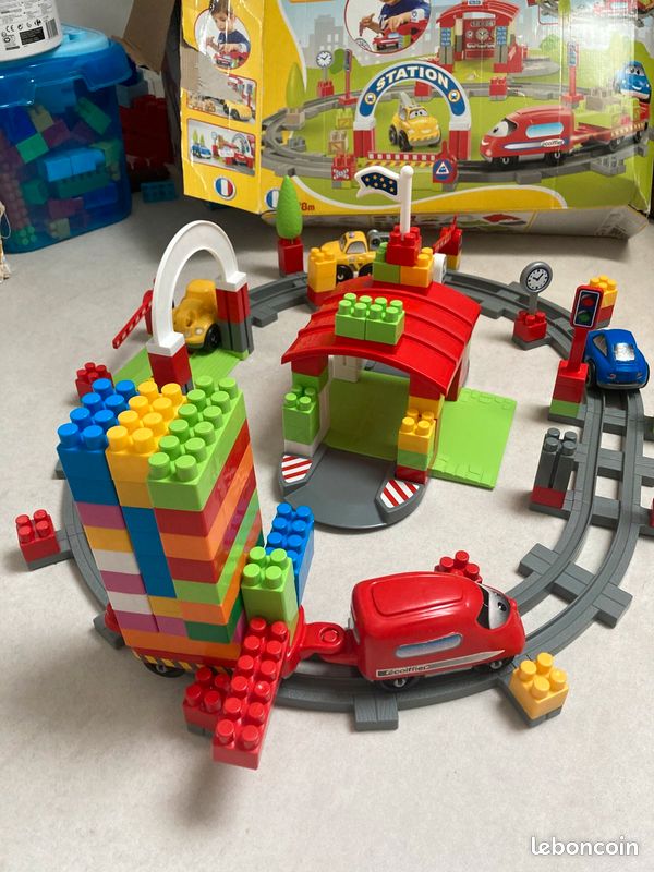 Abrick train (image 4)