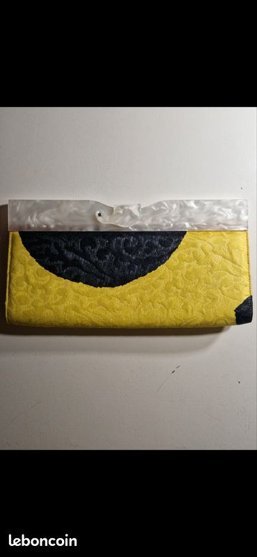 Pochette de soirée Christian Lacroix vintage (image 3)