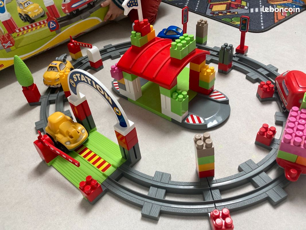 Abrick train (image 2)
