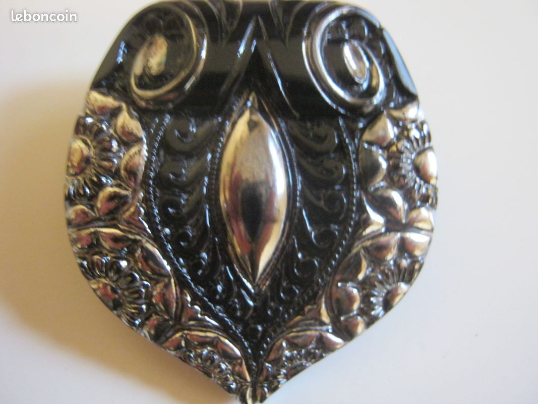 Broche Pate De Verre - 60 en vente sur
