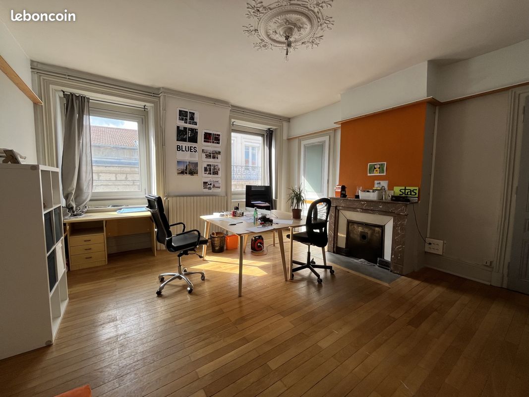 7 pièces 230 m² · à Saint-Étienne · 230 m² · 150 000 €
