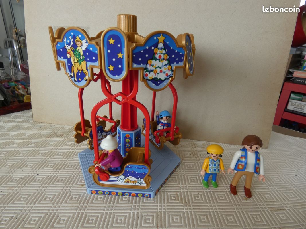 Manège de Noël 4888 Playmobil 2010 (image 1)