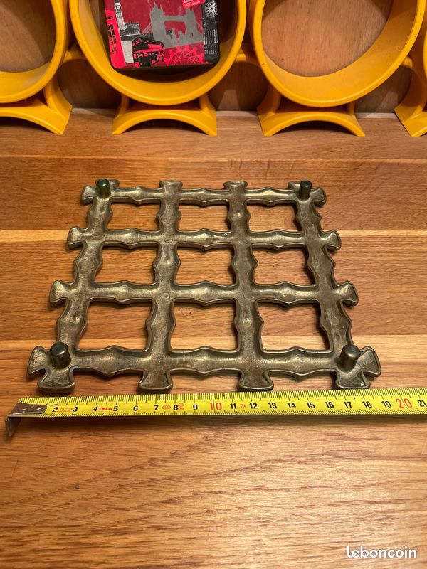 Lot De 2 Dessous De Plat Anciens En Laiton – Forme As De Pique – Déco Vintage Dorée