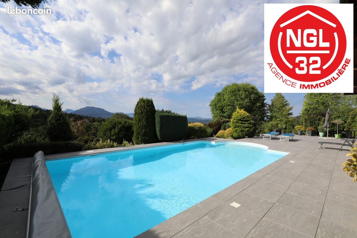Maison 5 pièces 143 m² · à Fillière · 143 m² · 1 030 000 €