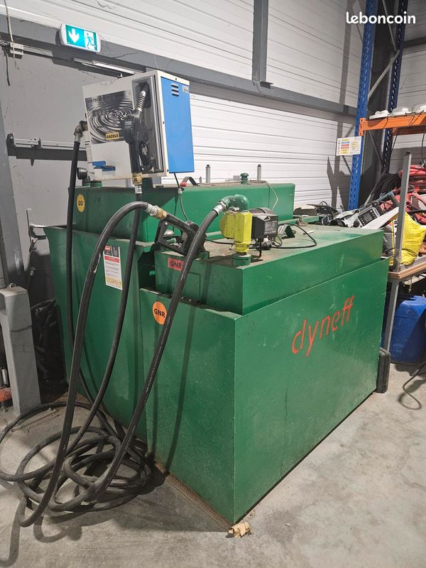 Cuve et pompe carburant (image 1)