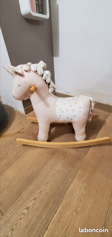 Cheval à bascule licorne (image 1)