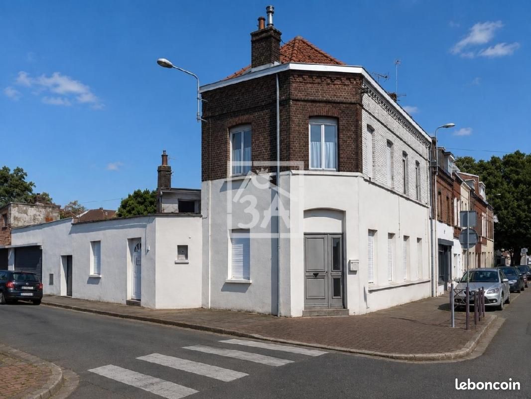 Immeuble 8 pièces 145 m² · à Lille · 145 m² · 399 990 €