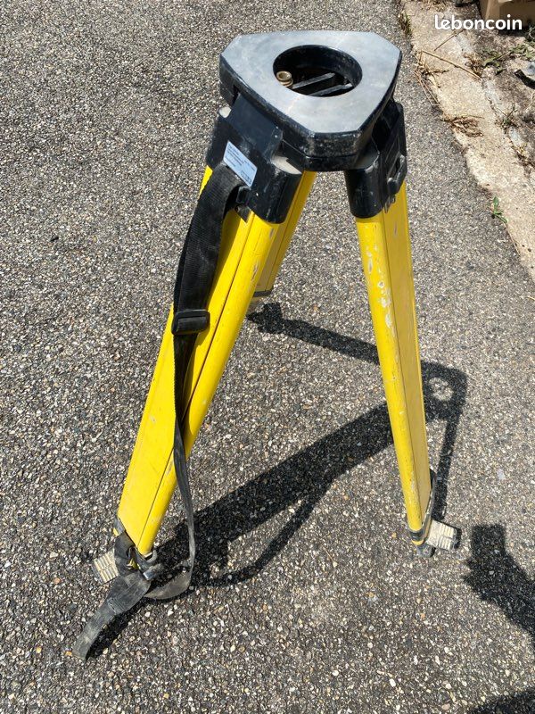 Pieds Lazer Laser Leica ou autre marque réglable 1,6 à 1 m (image 3)