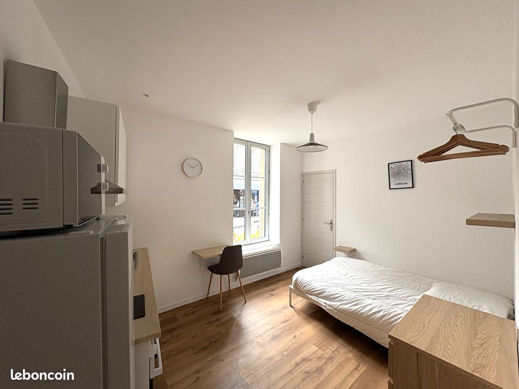 Appartement 1 pièce 18 m² · à Charleville-Mézières · 18 m² · 415 €
