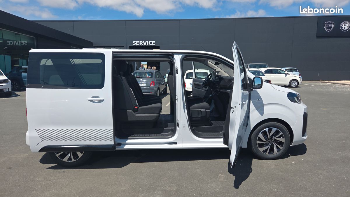 489e/mois FIAT SCUDO cabine approfondie fixe Taille M 180ch EAT8 finition S-Design (image 5)