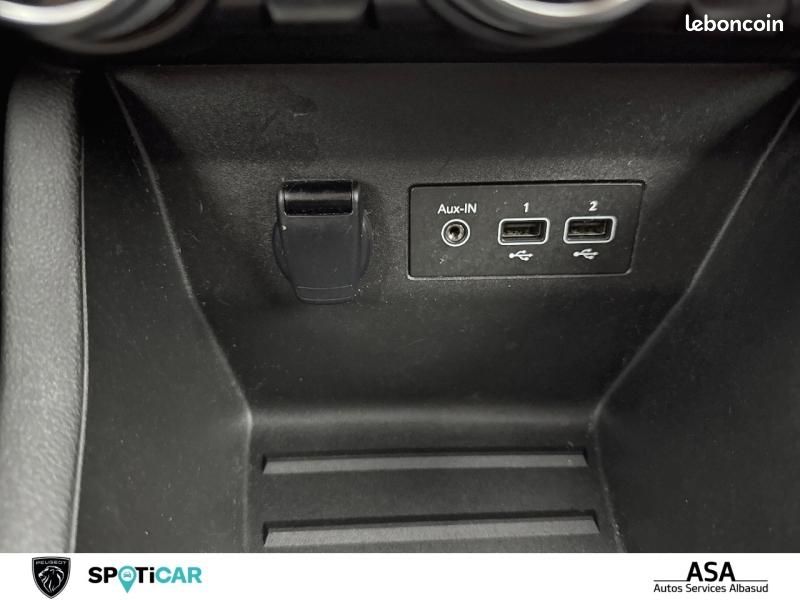 Renault Clio Réversible 1.6 E-Tech 145ch full hybrid Evolution (image 27)