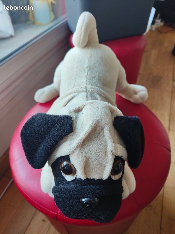 Peluche de chien carlin (pug) (image 2)