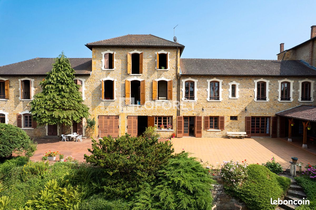Maison 15 pièces 350 m² · à Chessy · 350 m² · 1 236 000 €