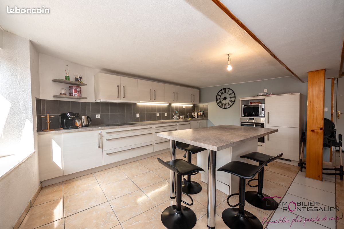 Appartement 4 pièces 89 m² · à Labergement-Sainte-Marie · 89 m² · 240 000 €