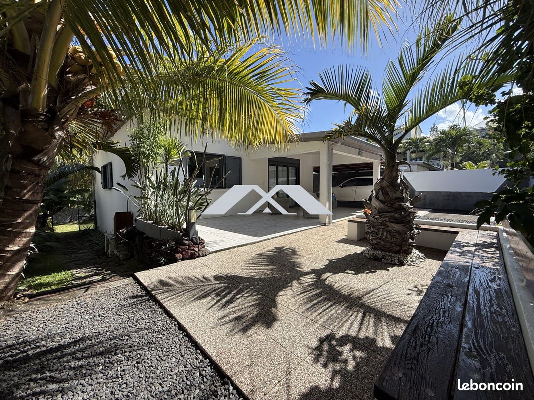 Maison 4 pièces 81 m² · à Saint-Joseph · 81 m² · 412 300 €