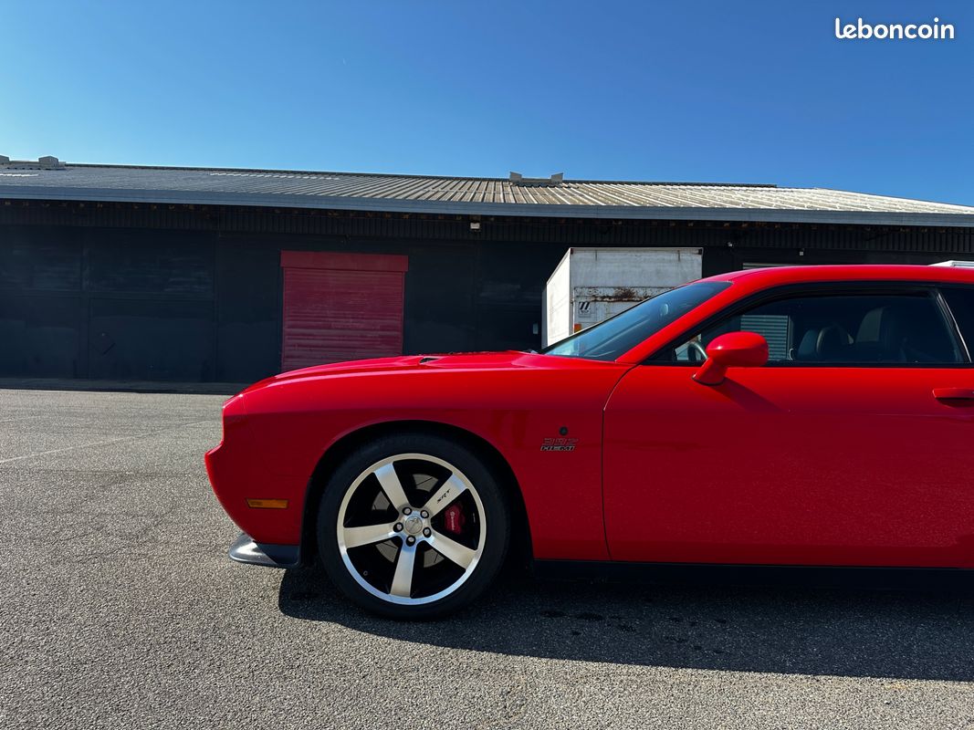 DODGE CHALLENGER V8 6.4 475ch SRT8 BVA *SUIVI COMPLET (image 14)